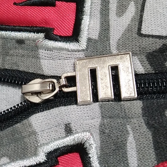 SALE! Eminem Zip Up Camo Jacket W/Hood Sz.L Offers Welcome 🤗 - Picture 11 of 11